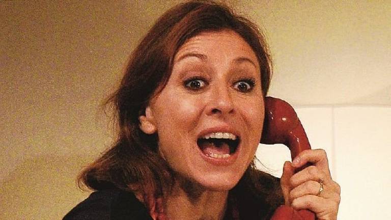 Scontro politico tra amici 40enni a cena sul palco a Imola Scontro politico tra amici 40enni a cena sul palco a Imola