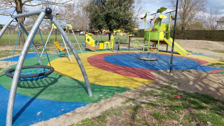 Alfonsine, nuova area giochi al Parcobaleno: giovedì l'inaugurazione Alfonsine, nuova area giochi al Parcobaleno: giovedì l'inaugurazione