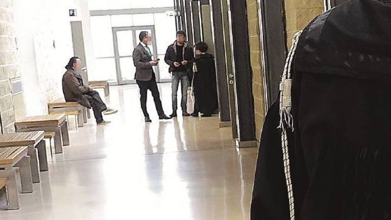 Rimini, salta il ricorso contro il licenziamento. Tutta colpa dell’avvocato mancato Rimini, salta il ricorso contro il licenziamento. Tutta colpa dell’avvocato mancato
