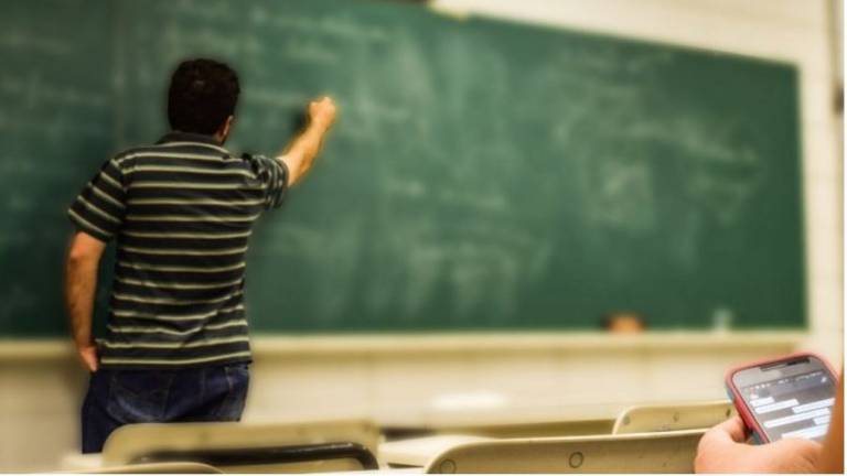 Forlì. Scuola, oltre mille supplenti ingaggiati. I sindacati: Ma restano molte cattedre vuote Forlì. Scuola, oltre mille supplenti ingaggiati. I sindacati: Ma restano molte cattedre vuote