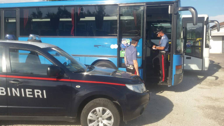 Palpeggia anziana su un autobus a Forlì, 52enne in stato di fermo Palpeggia anziana su un autobus a Forlì, 52enne in stato di fermo