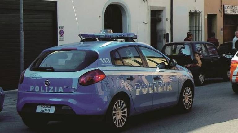 Nuovo scippo in sella a uno scooter, a Ravenna è caccia al malvivente seriale Nuovo scippo in sella a uno scooter, a Ravenna è caccia al malvivente seriale