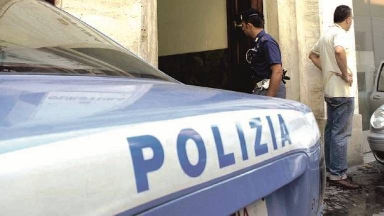 Richiedente asilo spaccia a Rimini. Arrestato, dalla cella lancia i suoi escrementi Richiedente asilo spaccia a Rimini. Arrestato, dalla cella lancia i suoi escrementi