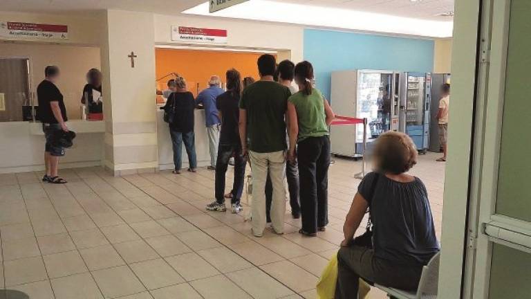 Nuova aggressione al pronto soccorso di Rimini, paziente in attesa ferisce un vigilante Nuova aggressione al pronto soccorso di Rimini, paziente in attesa ferisce un vigilante