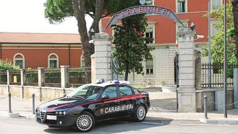 Barista rapinato nella notte: ladri inseguiti e arrestati dai carabinieri Barista rapinato nella notte: ladri inseguiti e arrestati dai carabinieri