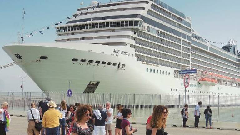 Con l’approdo del “resort galleggiante” di Msc parte il rilancio del turismo crocieristico Con l’approdo del “resort galleggiante” di Msc parte il rilancio del turismo crocieristico