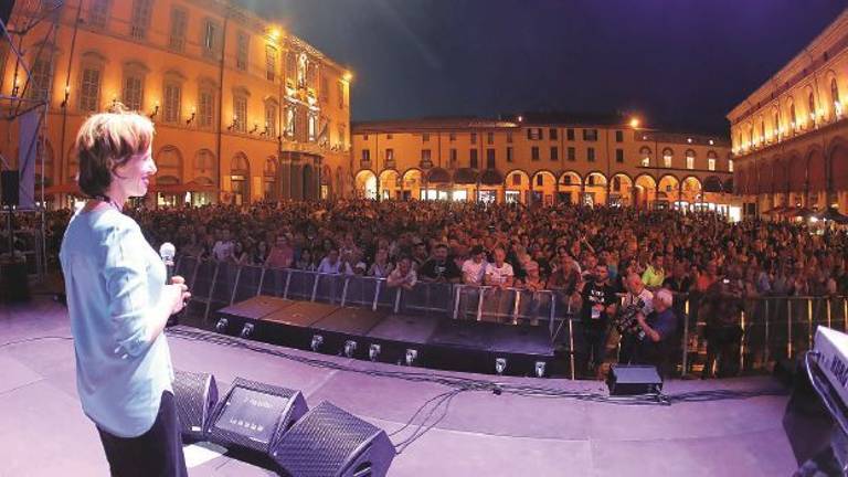 Il centro si riempie per Imola in musica. «La cultura va garantita» Il centro si riempie per Imola in musica. «La cultura va garantita»
