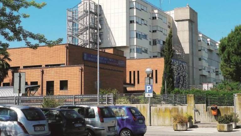 Tre senzatetto dormono in ospedale a Imola. Gli infermieri: Non siamo vigilantes Tre senzatetto dormono in ospedale a Imola. Gli infermieri: Non siamo vigilantes