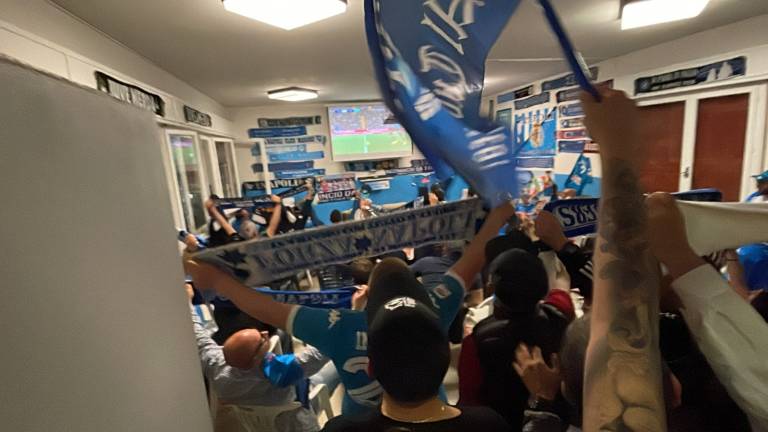 Napoli campione d'Italia: notte di festa anche in Romagna VIDEO GALLERY Napoli campione d'Italia: notte di festa anche in Romagna VIDEO GALLERY