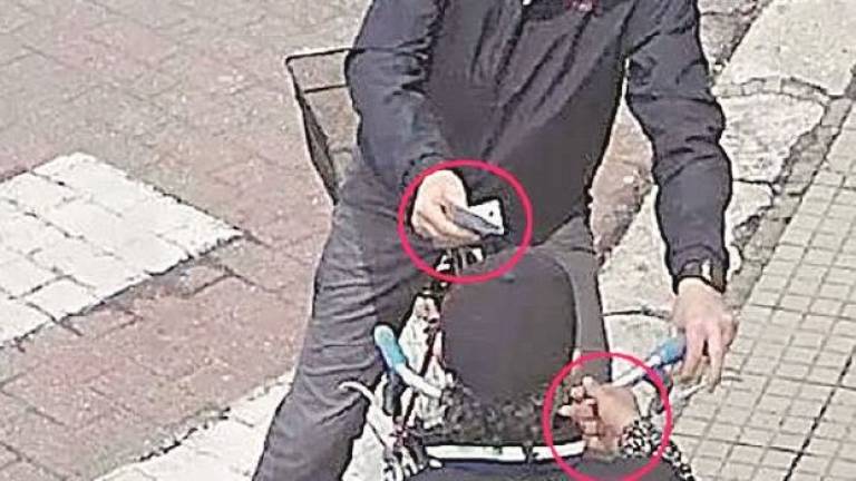 Minaccia l’ex amico con un coltello e gli estorce denaro Minaccia l’ex amico con un coltello e gli estorce denaro