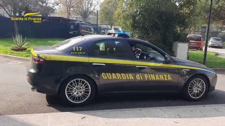 Rimini, operazione Free Credit: sequestrati una villa e gioielli per 2,6 milioni. Altre 10 richieste di rinvio a giudizio VIDEO Rimini, operazione Free Credit: sequestrati una villa e gioielli per 2,6 milioni. Altre 10 richieste di rinvio a giudizio VIDEO