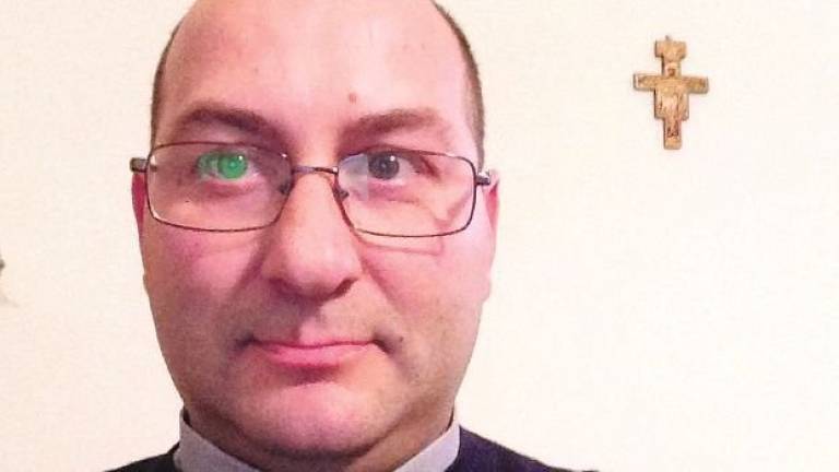 Rubano in chiesa e per fuggire picchiano il parroco Rubano in chiesa e per fuggire picchiano il parroco