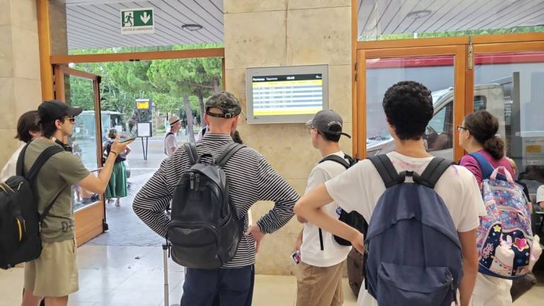 Treni, giornata da incubo in Romagna: ritardi fino a 220 minuti tra Ravenna e Rimini Treni, giornata da incubo in Romagna: ritardi fino a 220 minuti tra Ravenna e Rimini