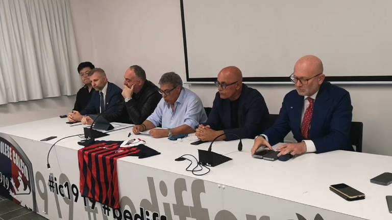 Calcio C, Imolese, il nuovo proprietario Giuseppe Deni: Gruppi cinesi e americani per rinforzare il club VIDEO Calcio C, Imolese, il nuovo proprietario Giuseppe Deni: Gruppi cinesi e americani per rinforzare il club VIDEO
