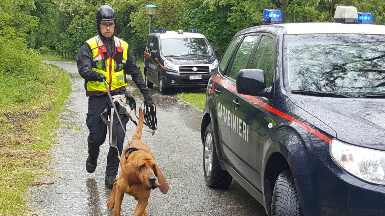 Donna sparita a Novafeltria, ricerche lungo il fiume con droni e cani VIDEO Donna sparita a Novafeltria, ricerche lungo il fiume con droni e cani VIDEO