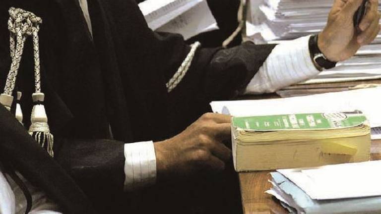 Estorsione, stalking e rapina in famiglia: tre parenti rinviati a giudizio Estorsione, stalking e rapina in famiglia: tre parenti rinviati a giudizio