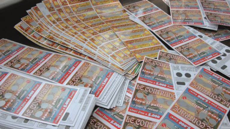 Forlì, ex coniugi in cella dopo 8 anni per il furto di 30 Gratta e vinci Forlì, ex coniugi in cella dopo 8 anni per il furto di 30 Gratta e vinci