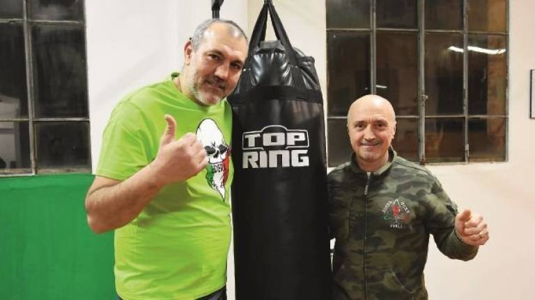 Nino Fiumana apre la sua palestra a bambini e adolescenti. «Il bullismo c'è sempre stato, adesso il vero pericolo sono le chat e i social network» Nino Fiumana apre la sua palestra a bambini e adolescenti. «Il bullismo c'è sempre stato, adesso il vero pericolo sono le chat e i social network»