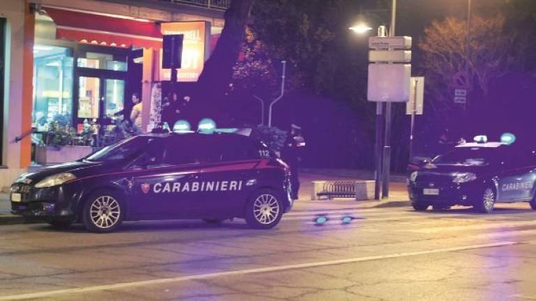 La pista della vendetta familiare dietro l'accoltellamento di Punta Marina La pista della vendetta familiare dietro l'accoltellamento di Punta Marina