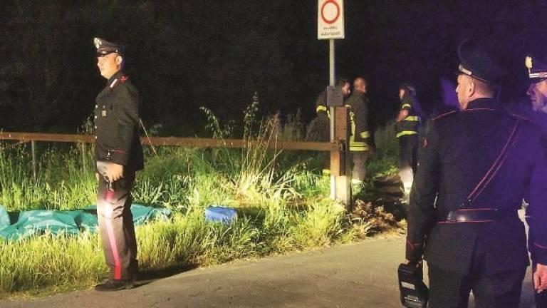 Trovato morto in pineta a Ravenna, avviata perizia balistica Trovato morto in pineta a Ravenna, avviata perizia balistica