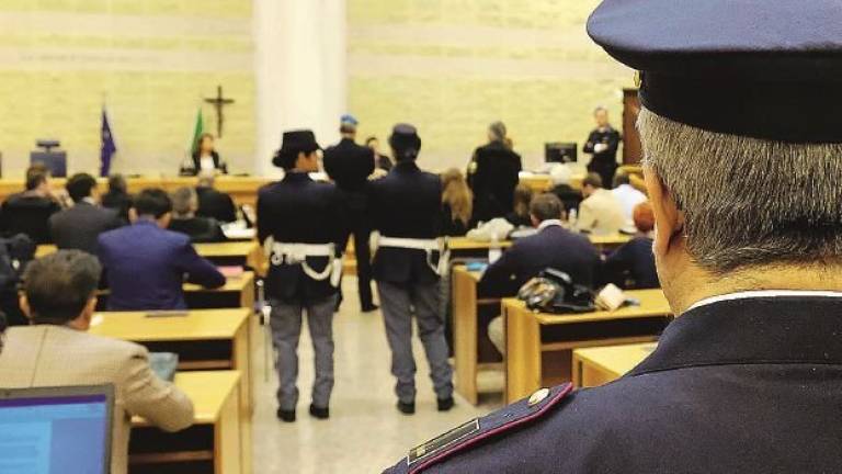 Rimini, 800mila euro dalla benefattrice, assolto l'amico di 30 anni più giovane Rimini, 800mila euro dalla benefattrice, assolto l'amico di 30 anni più giovane