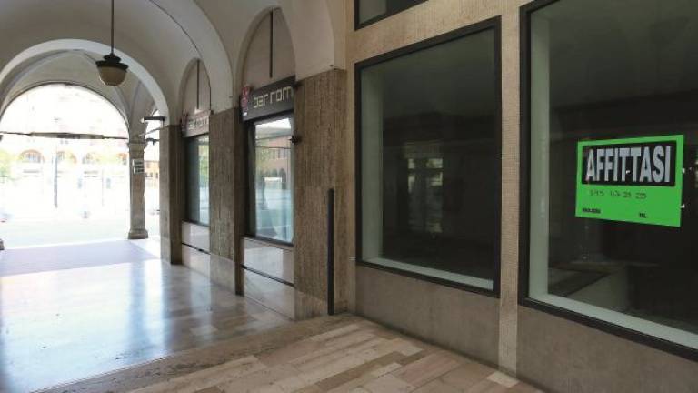 Trattative per i negozi in piazza: «I segnali sono incoraggianti» Trattative per i negozi in piazza: «I segnali sono incoraggianti»