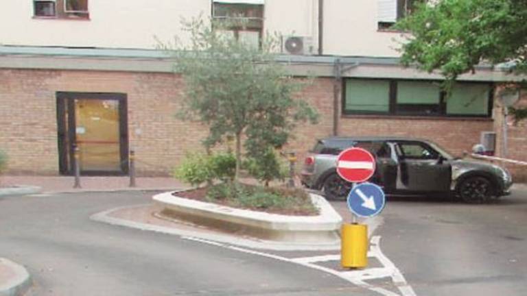 Riccione, in auto con sei amici sfugge all’alt ubriaco. Neopatentato nei guai Riccione, in auto con sei amici sfugge all’alt ubriaco. Neopatentato nei guai