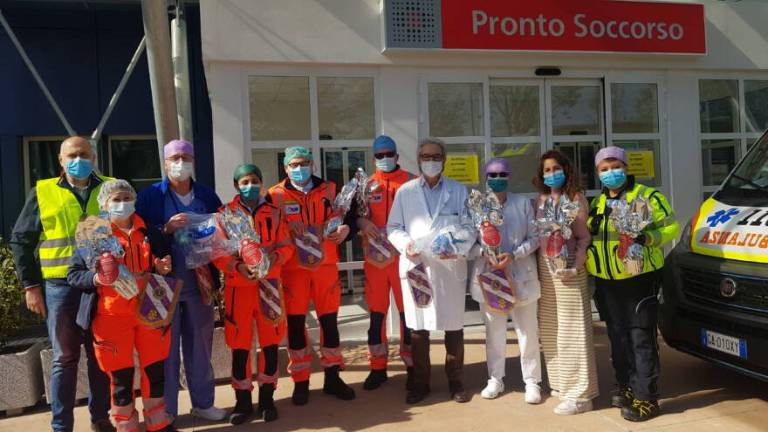 Forlì donate maschere facciali all'ospedale Forlì donate maschere facciali all'ospedale