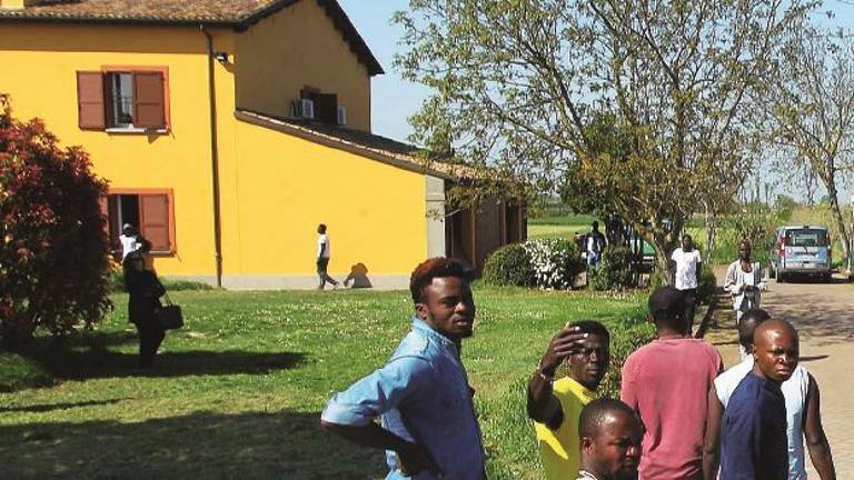 Accoglienza profughi, regole più rigide. Previsti anche controlli a sorpresa Accoglienza profughi, regole più rigide. Previsti anche controlli a sorpresa
