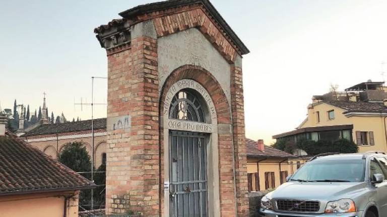 Cesena, la mano dei ladri sulla celletta votiva Cesena, la mano dei ladri sulla celletta votiva