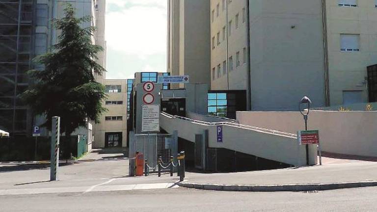Ausl, attività ridotta per la stagione estiva. Ma i sindacati protestano Ausl, attività ridotta per la stagione estiva. Ma i sindacati protestano