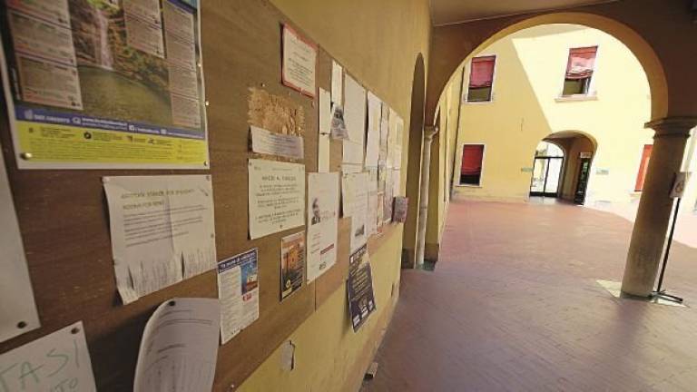 L’emeroteca trasloca ma non chiude, sarà ospitata alla Classense L’emeroteca trasloca ma non chiude, sarà ospitata alla Classense
