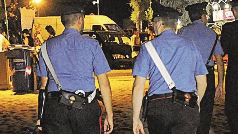 Uomo trovato morto in spiaggia a Rimini: ora è caccia allo spacciatore Uomo trovato morto in spiaggia a Rimini: ora è caccia allo spacciatore