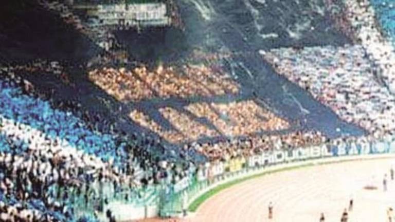 Niente calcio, gli “Irriducibili” della Lazio organizzano una gita dal duce a Predappio Niente calcio, gli “Irriducibili” della Lazio organizzano una gita dal duce a Predappio