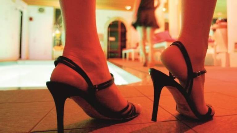 Perde la testa per una escort: imprenditore a processo per rapina Perde la testa per una escort: imprenditore a processo per rapina