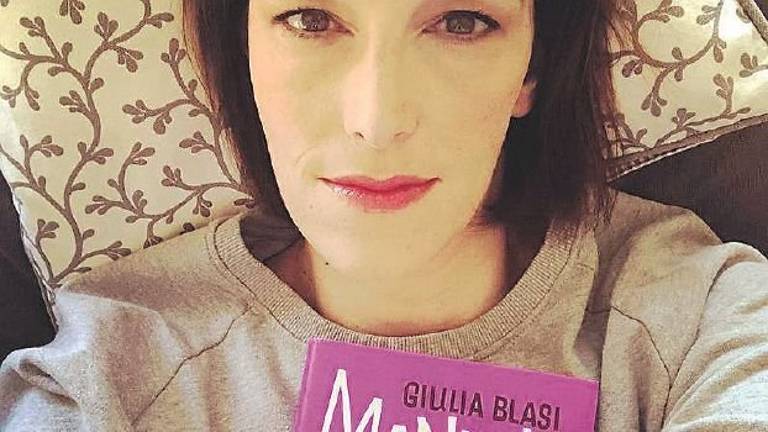 «Prendete la rincorsa e partite»: ecco il manuale per ragazze rivoluzionarie «Prendete la rincorsa e partite»: ecco il manuale per ragazze rivoluzionarie
