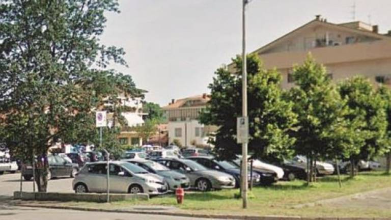 Cade in un’aiuola incolta, il Comune di Bellaria Igea Marina costretto a sborsare 30mila euro Cade in un’aiuola incolta, il Comune di Bellaria Igea Marina costretto a sborsare 30mila euro