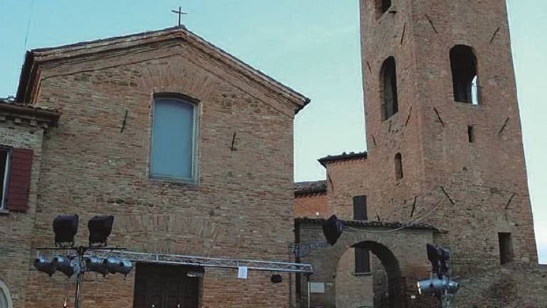 Longiano, esposto in duplice copia per il suono del campanone Longiano, esposto in duplice copia per il suono del campanone