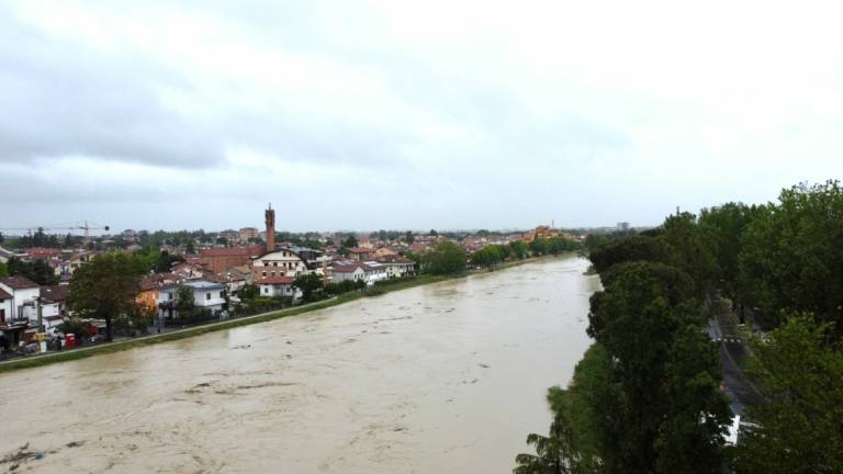 Forlì, ritrovata la donna dispersa, ma situazione gravissima. Cesena, attesa per nuova piena Savio Forlì, ritrovata la donna dispersa, ma situazione gravissima. Cesena, attesa per nuova piena Savio