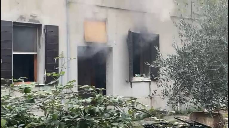 Incendio in camera a Cesena, muore una novantenne Incendio in camera a Cesena, muore una novantenne