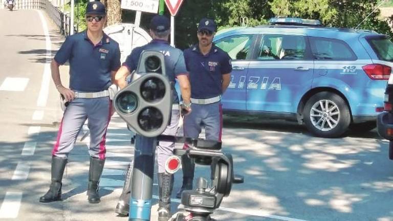 Senza patente da 8 anni ma guida lo stesso, multa di 5.300 euro a Castrocaro Senza patente da 8 anni ma guida lo stesso, multa di 5.300 euro a Castrocaro