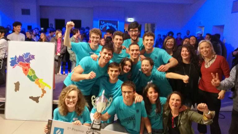 Rimini, Einstein campione della Campanella. Battuto il Marconi di Pesaro Rimini, Einstein campione della Campanella. Battuto il Marconi di Pesaro