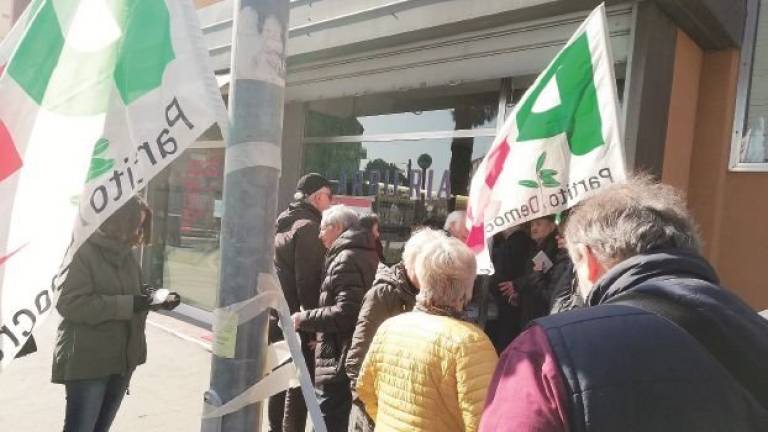 Alle primarie Pd, plebiscito per Zingaretti: 72,8% Alle primarie Pd, plebiscito per Zingaretti: 72,8%