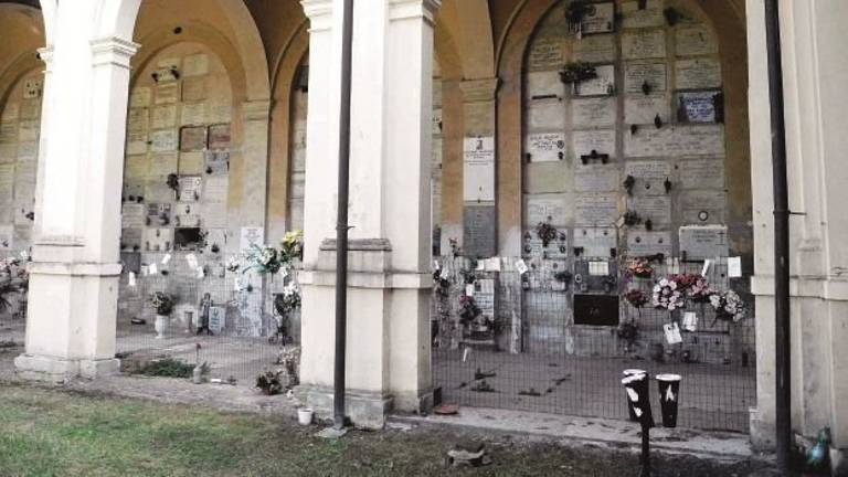 Il Comune di Imola stanzia 220mila euro per la manutenzione dei cimiteri Il Comune di Imola stanzia 220mila euro per la manutenzione dei cimiteri