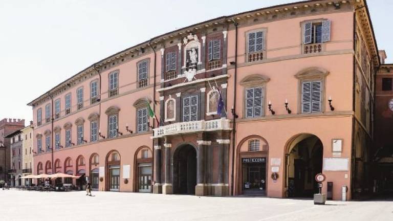 A Imola il neo assessore Rosa Lucente. Mini rimpasto in Giunta A Imola il neo assessore Rosa Lucente. Mini rimpasto in Giunta