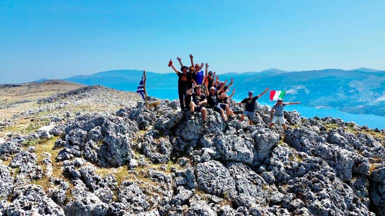 Sulla vetta del monte Nirito a Itaca (Foto di Alberto Gerini) Sulla vetta del monte Nirito a Itaca (Foto di Alberto Gerini)