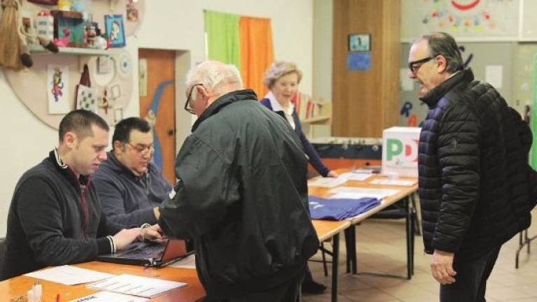 Primarie Pd a Cesena: 7.409 voti. Stravince Zingaretti Primarie Pd a Cesena: 7.409 voti. Stravince Zingaretti
