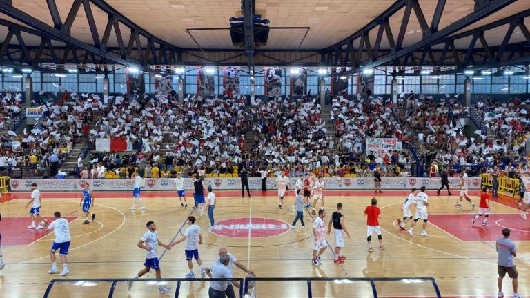 Basket B play-off, Rimini, niente festa: Roseto sbanca il Flaminio (70-77) Basket B play-off, Rimini, niente festa: Roseto sbanca il Flaminio (70-77)