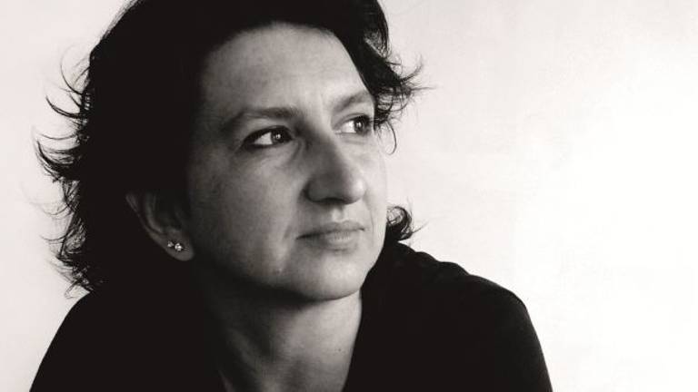 Con Silvia Gribaudi “La danza immobile” si fa azione di strada Con Silvia Gribaudi “La danza immobile” si fa azione di strada