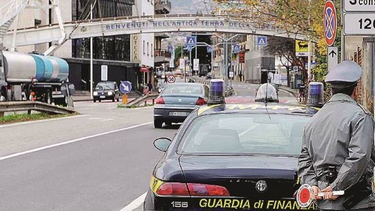 Evasori, giro di vite a San Marino. Caccia aperta furbetti del Fisco Evasori, giro di vite a San Marino. Caccia aperta furbetti del Fisco